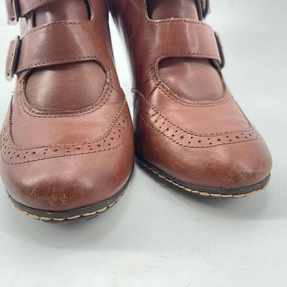 Sofft Womens Leather Bootie Heels Wingtip Buckle Strap Brown Size 7.5 M - Picture 7 of 15